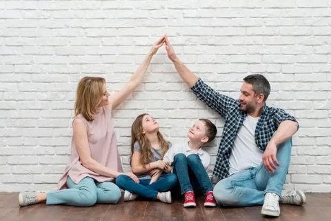 2岁半代生宝宝突然吃手指，2岁小孩突然吃手指头是怎么回事